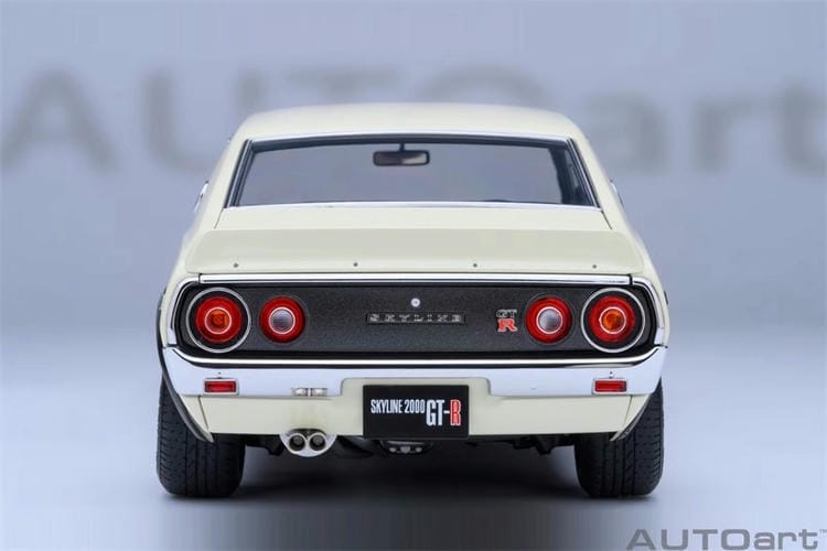 AUTOart Nissan GT-R Skyline KPGC110 – 1:18 Scale Model (Classic Hakosuka Heritage Edition)