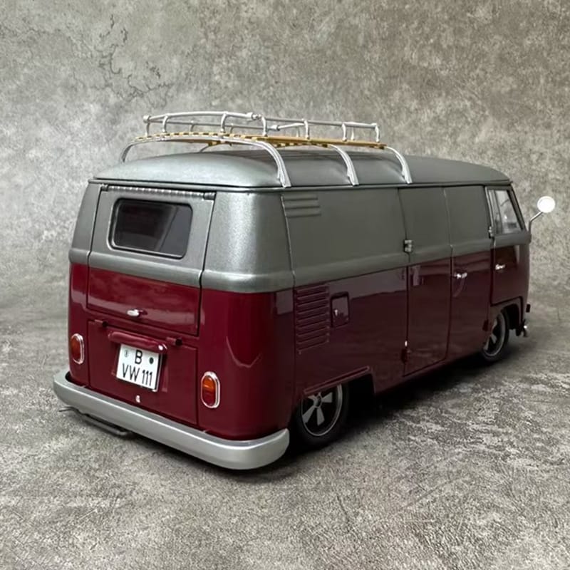 Schuco Volkswagen VW T1b Lowrider Bus 1:18 Diecast Model