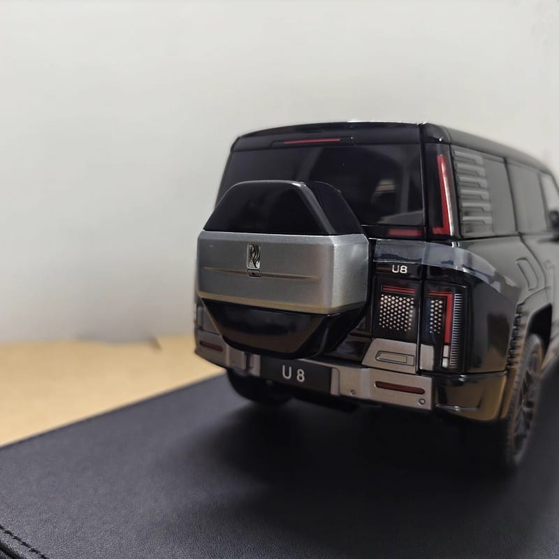 BYD U8 1:18 Diecast Alloy Model Car