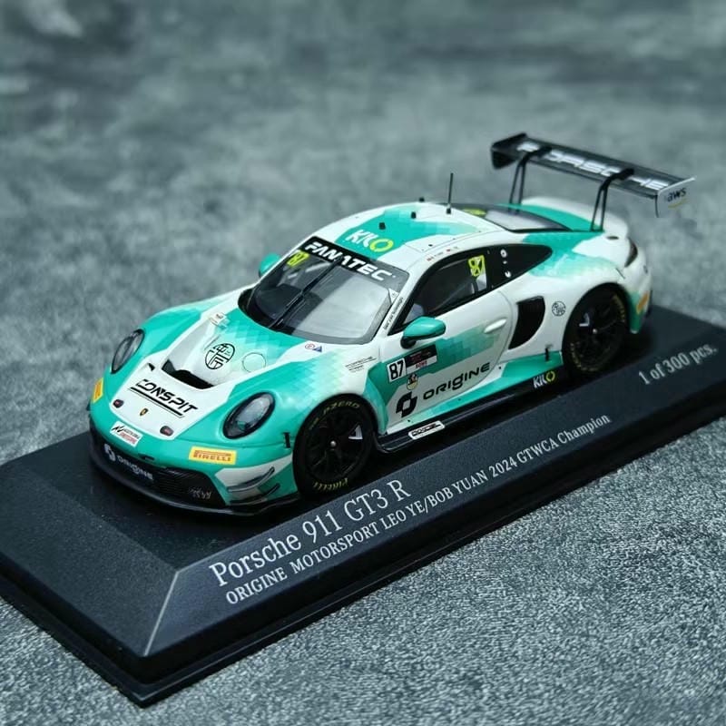 KILOworks 1:43 Porsche 911 GT3R Force Racing