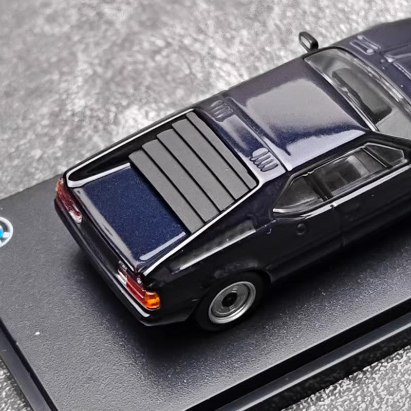 AR BOX BMW M1 / 3.0 CSL 1:64 Alloy Diecast Model Car