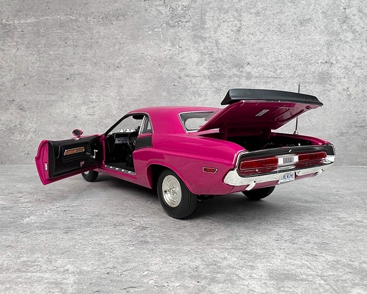 ACME 1:18 Dodge Challenger T/A 1970 Diecast Model Car