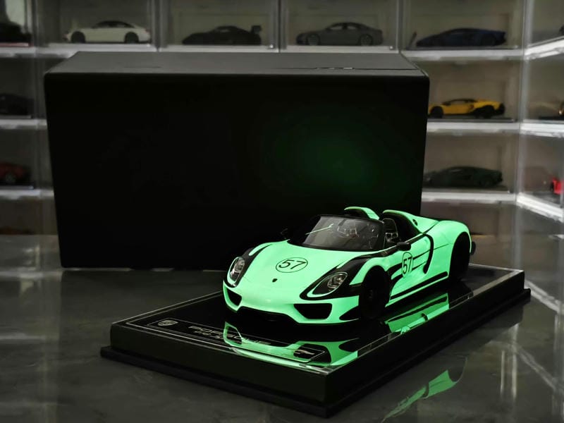 YY Model Porsche 918 Spyder 1:18 Resin Model Car