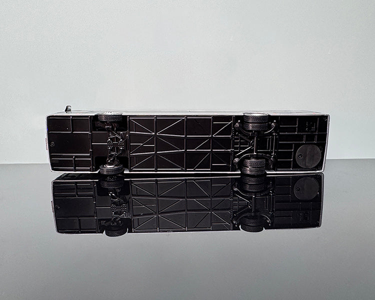 Original Yutong Bus Model U12 – 1:42 Diecast Collectible (Black & Silver)