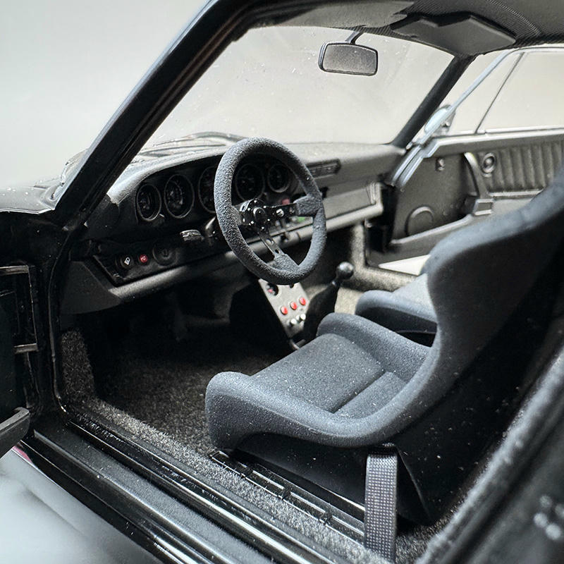 AUTOart Porsche 911 (930) Crown Midnight “Blackbird” Comic Edition 1:18 Scale Model Car