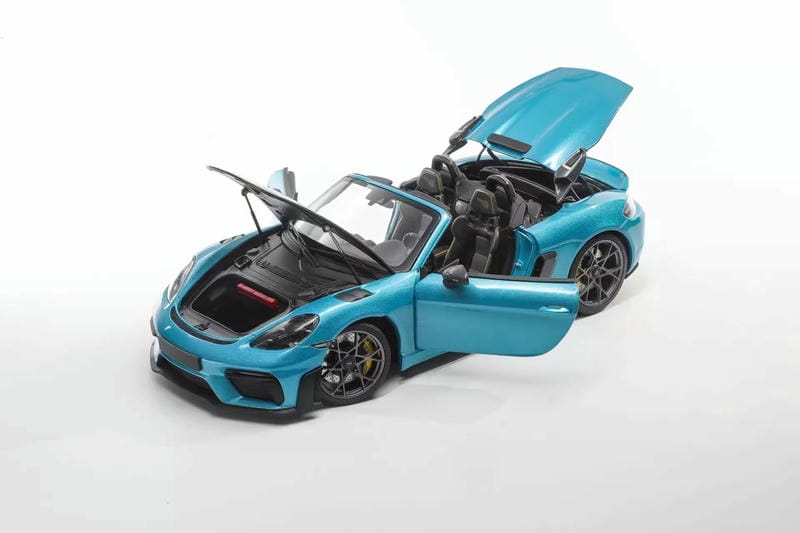 Minichamps Porsche 718 Spyder 1:18 Diecast Convertible Model