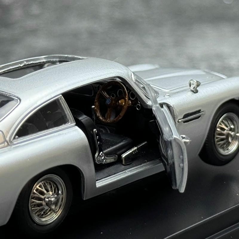 Xiaoguang 1:43 Aston Martin DB5 – 007 Functional Edition