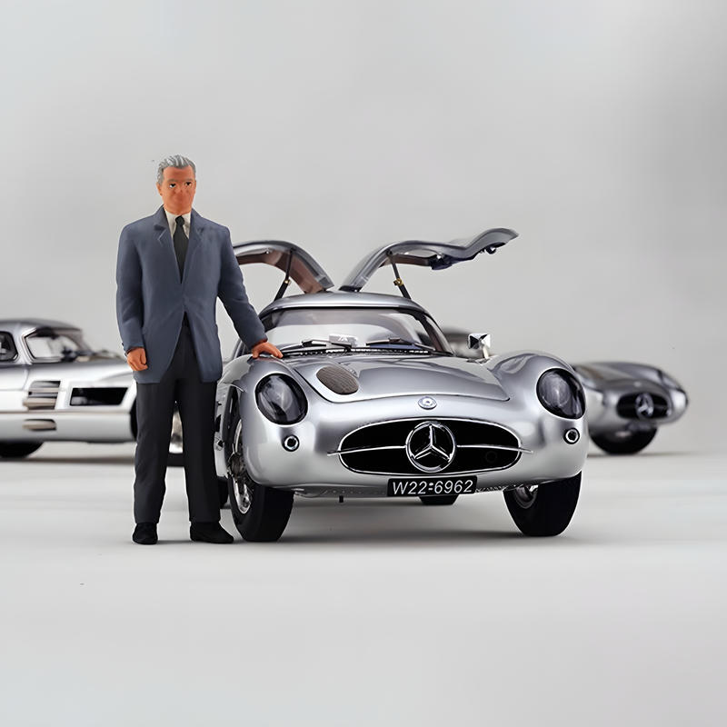 CMC 1:18 Mercedes-Benz 300 SLR Uhlenhaut Coupé 1955 Diecast Car – Silver M-246 Puppet Version