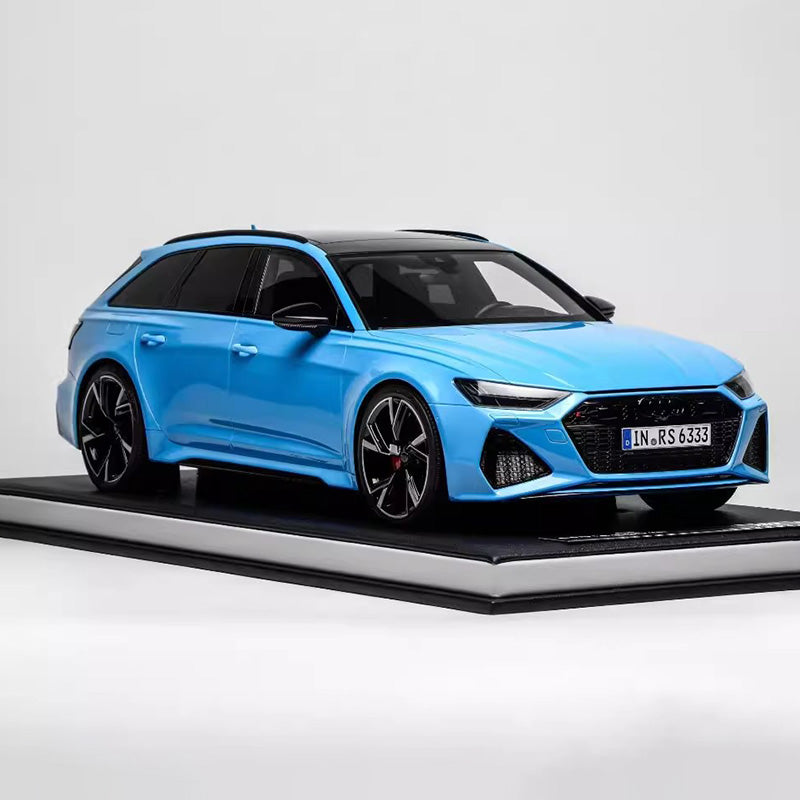 MotorHelix Audi RS6 Avant 2021 (C8) 1:12 Resin Model Car