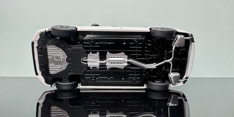 11th Generation Honda Civic Diecast Model – 1:18 Scale Collectible (White / Red)