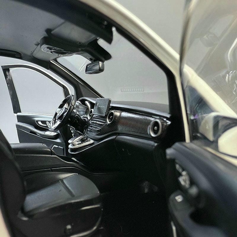 Norev 1:18 Mercedes-Benz V260 – Luxury MPV Alloy Model