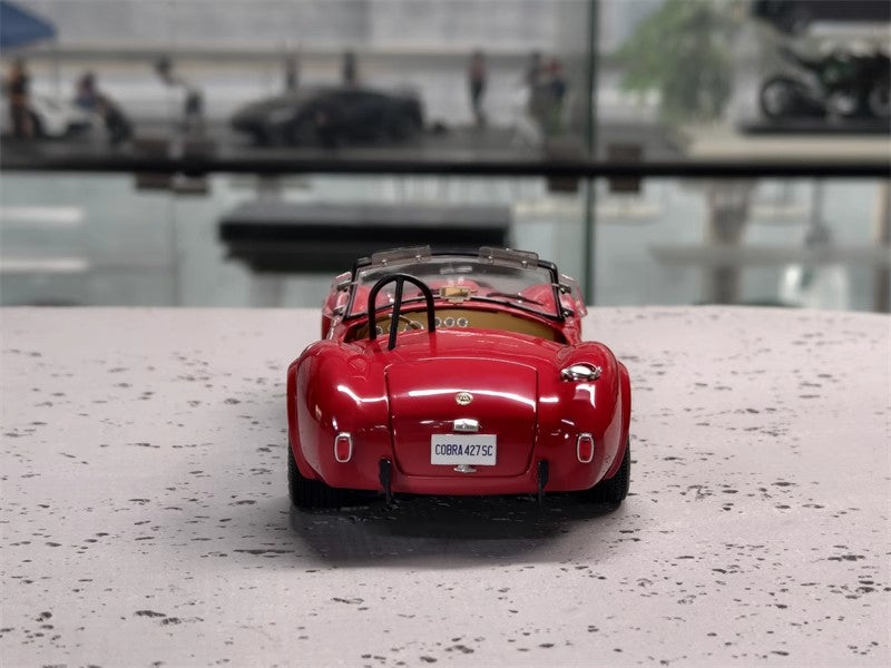 Shelby Cobra 427 S/C 1:18 Diecast Model (Classic Muscle Edition – Full Function Display)