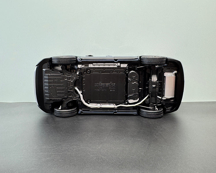 BYD Song PRO DMi 1:18 Diecast Alloy Model SUV (Static Display Edition – Functional Details)