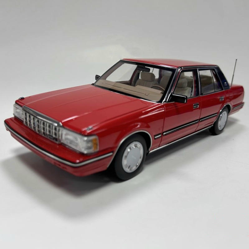 Xiaoguang 1:18 Toyota Crown MS122 Diecast Car-Red