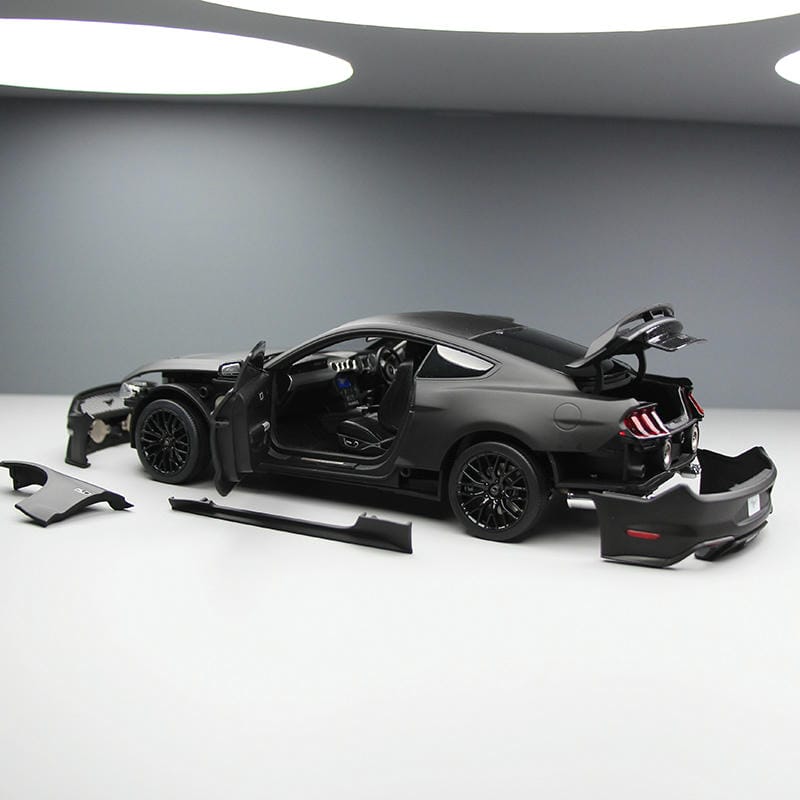Ford Mustang 1:18 Alloy Model Car – Matte Black & Orange