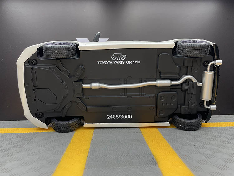 OTTO 1:18 Yaris GR Harz Automodell OT424 Kollektion