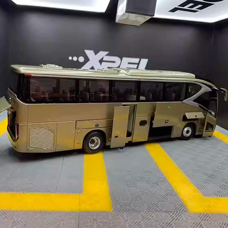 Original Factory 1:42 Xiamen King Long XML6129 Coach Bus Diecast Model