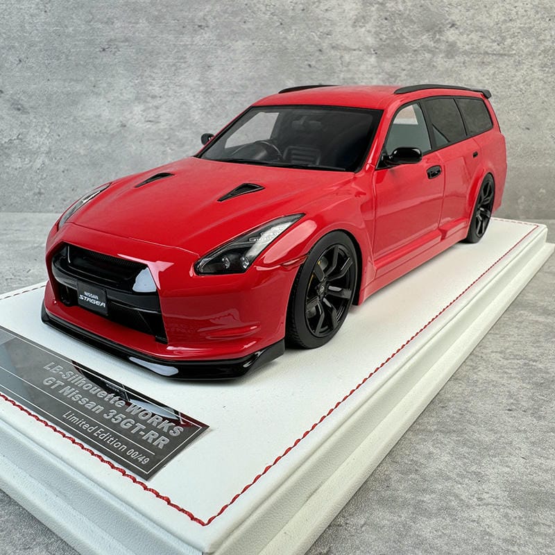IVY Nissan R35 Wagon 1:18 Resin Model Car