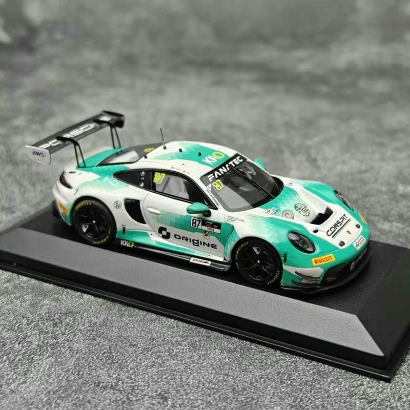 KILOworks 1:43 Porsche 911 GT3R Force Racing