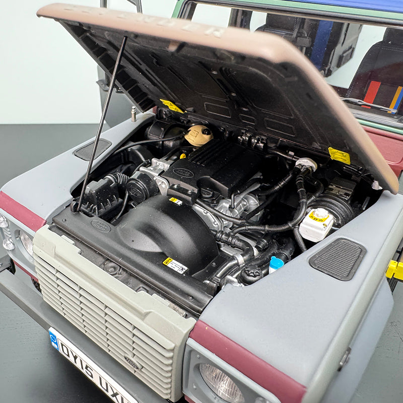 Almost Real Land Rover Defender 90 Paul Smith Custom Edition 1:18 Diecast Model