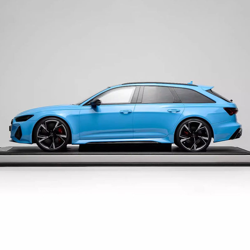 MotorHelix Audi RS6 Avant 2021 (C8) 1:12 Resin Model Car