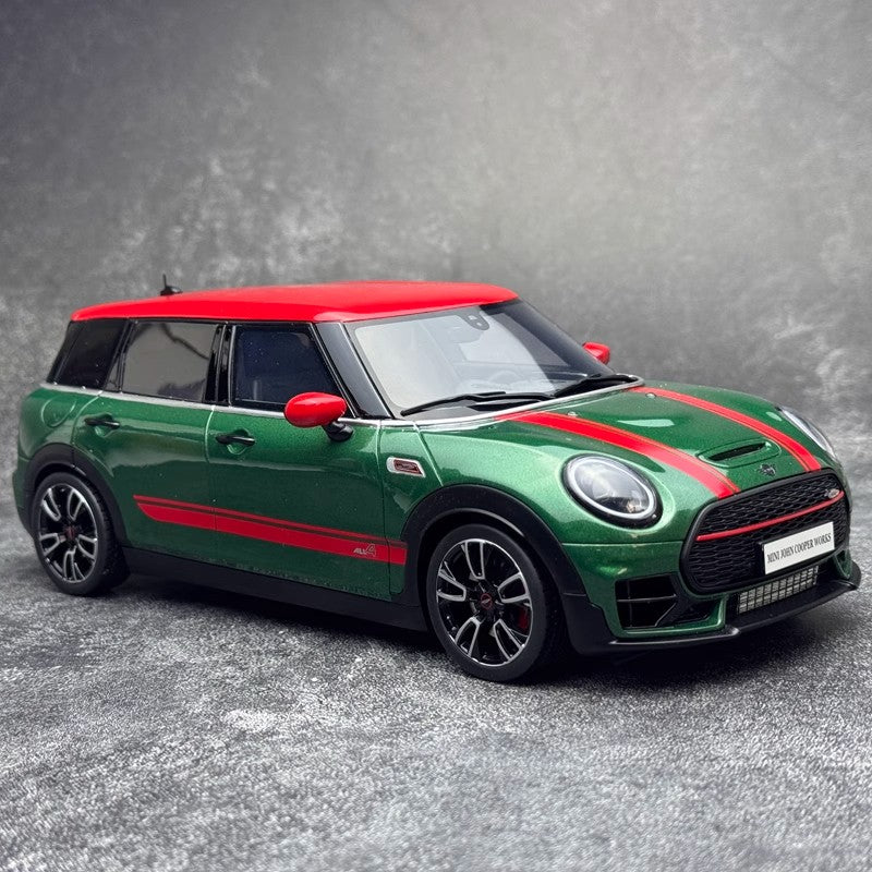 OTTO 1:18 MINI Clubman (F54) JCW 2021 – Melting Silver
