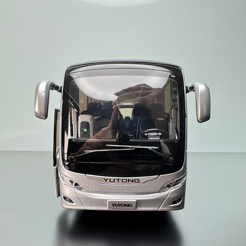 Yutong Bus T12E 1:42 Alloy Model - Door Opening Die Casting Car Model