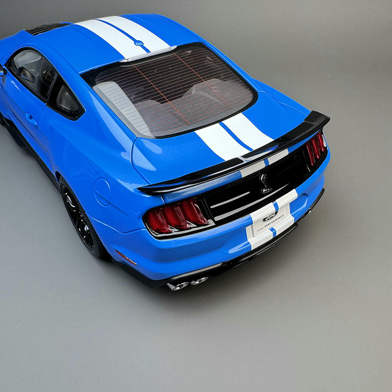 AutoArt 1:18 Ford Mustang Shelby GT500 Alloy Diecast Model Car