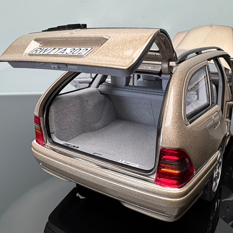 Norev 1997 Benz C36 AMG W202 1:18 Diecast Model– Champagne Silver (183388)