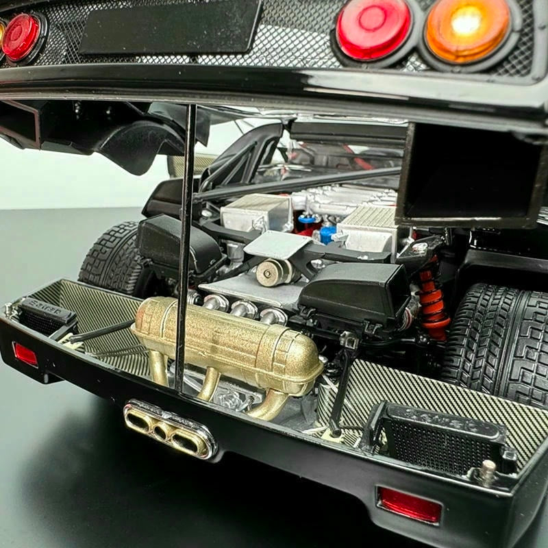 Kyosho 1:18 Ferrari F40 Black Diecast Model – Fully Opening Supercar collection