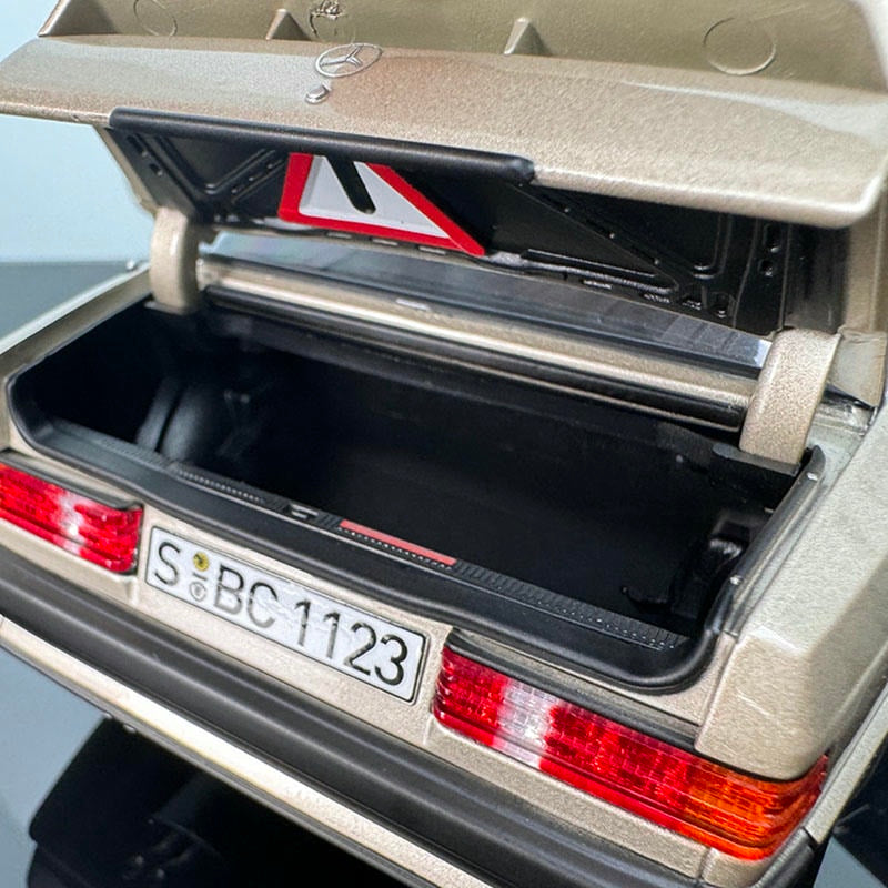 NOREV 1/18 Mercedes Benz 190E 2.3-16 small tail 1984 diecast car model classic car