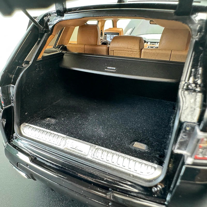 WHELART 1:18 Range Rover Sport SUV Model – Diecast Collection