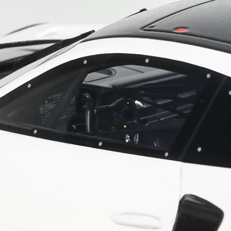 GT Spirit 1:18 Porsche 911 (992.1) GT3 R Resin Model