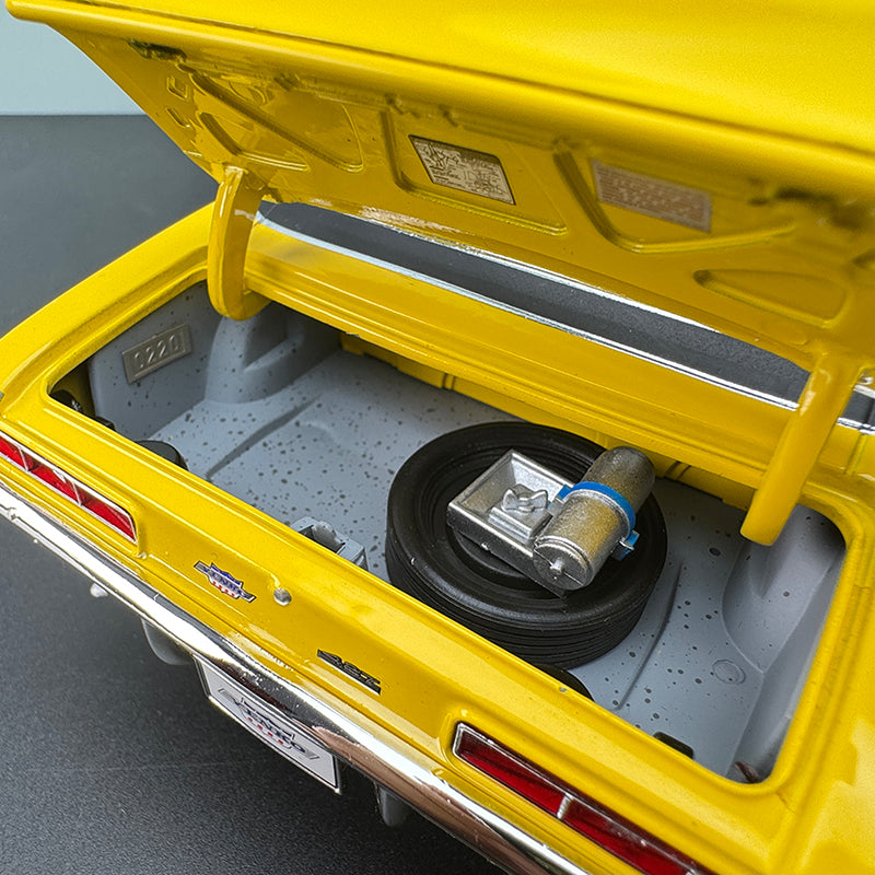 Chevrolet 1:18 Die-Cast Alloy Model by ACME GMP (Yellow)