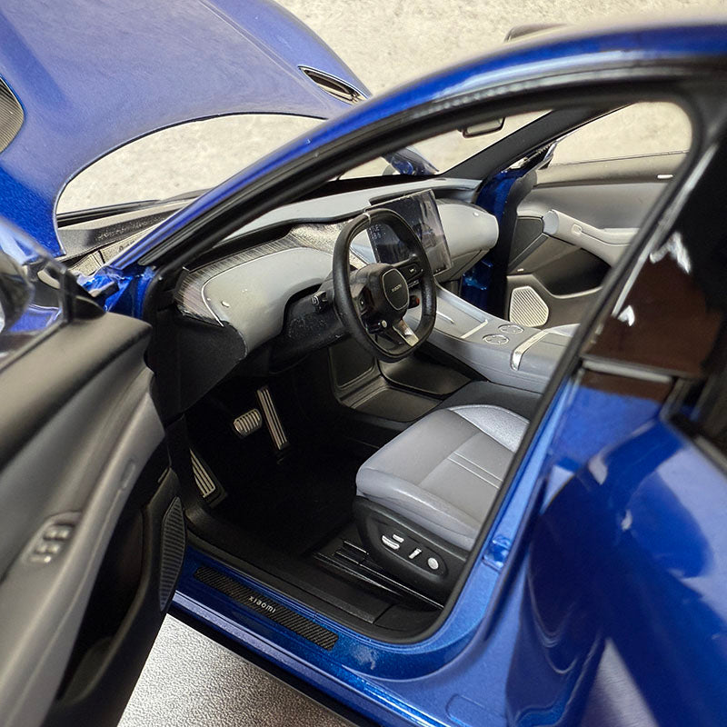 Xiaomi YU7 Alloy Model – 1:18 Scale