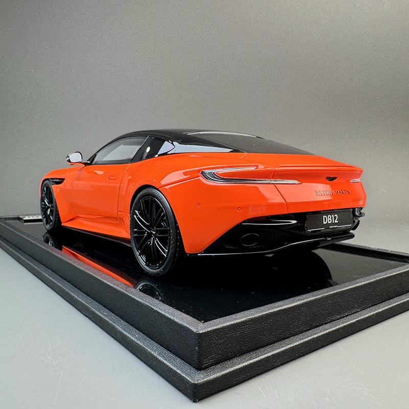 MotorHelix 1:18 Aston Martin DB12 Coupe Resin Model Car