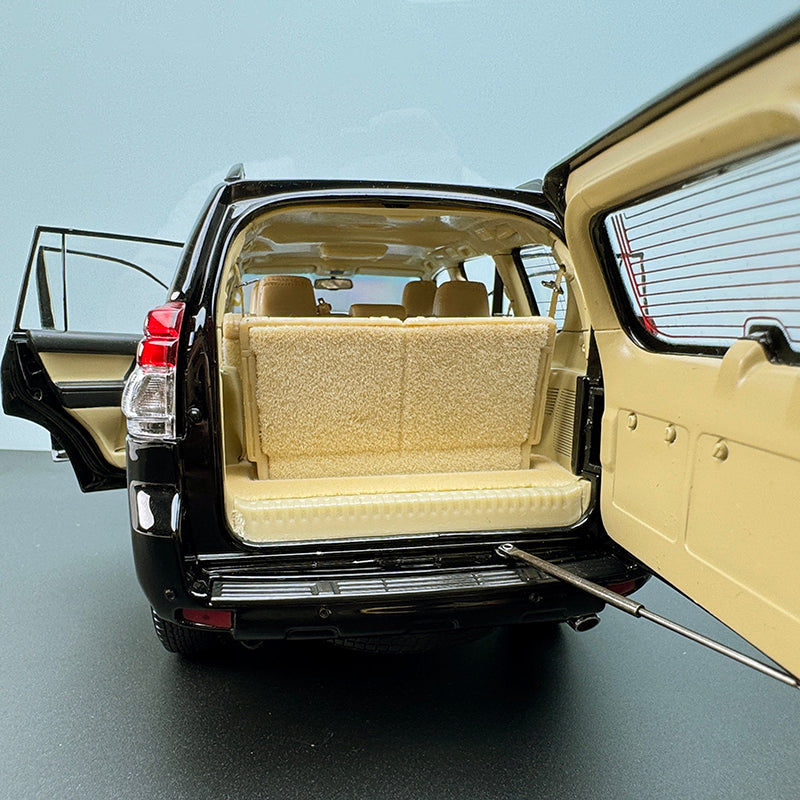 Toyota Prado 1:18 Die-Cast Alloy Model with Full Opening Panels