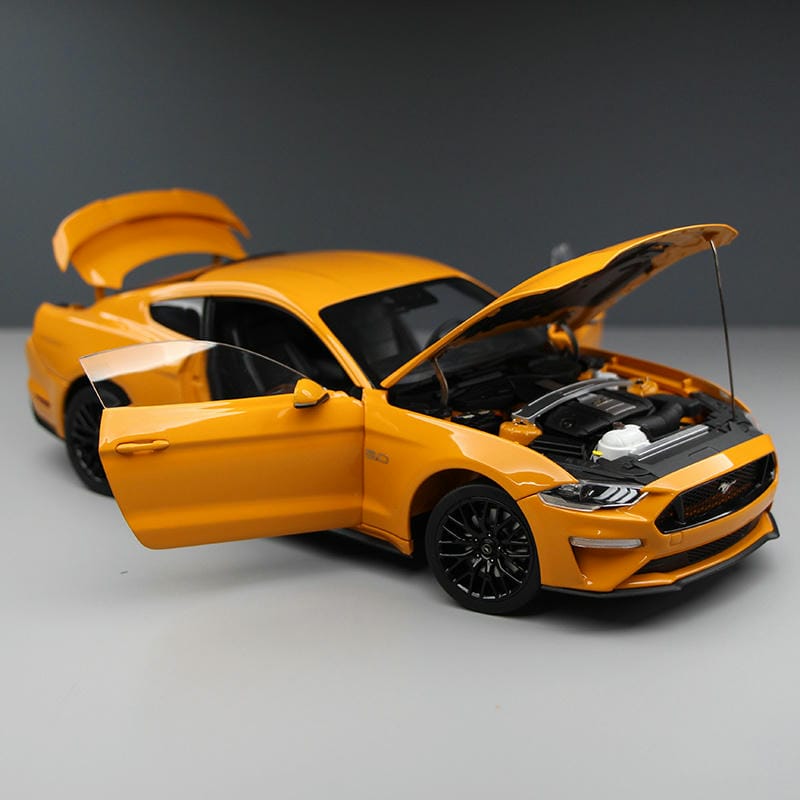 Ford Mustang 1:18 Alloy Model Car – Matte Black & Orange