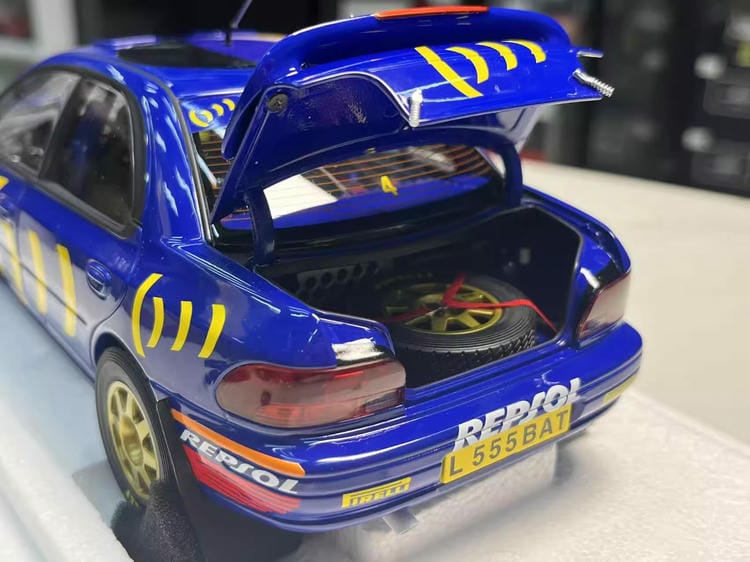 Subaru Impreza 1:18 Full-Open Alloy Model by Kyosho (#4/08962A – Collector Edition)