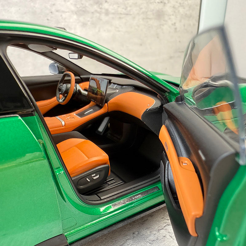 Xiaomi YU7 Alloy Model – 1:18 Scale
