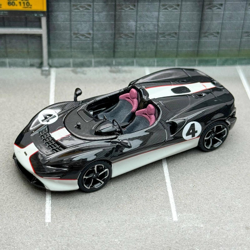 LCD Model 1:64 McLaren ELVA Diecast Car – YX car model