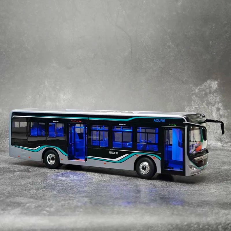 1:42 Higer Azure Bus Alloy Diecast Model with Lights
