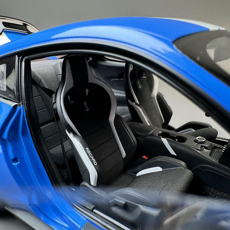 AutoArt 1:18 Ford Mustang Shelby GT500 Alloy Diecast Model Car