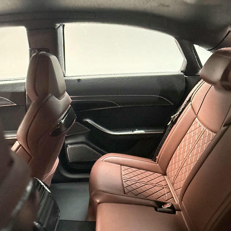 GT 1:18 Audi S8 Resin Model â Sealed Display Version