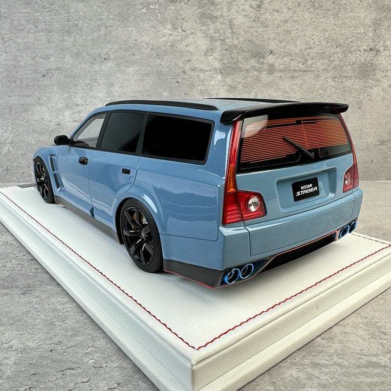 IVY Nissan R35 Wagon 1:18 Resin Model Car