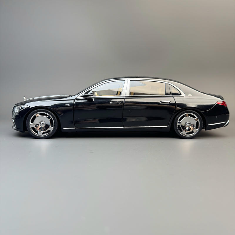 Almost Real 1:18 Mercedes-Maybach S680 Diecast Car