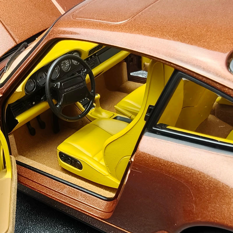 Norev Porsche 911 Carrera 2 1992 1:18 Diecast Model Car