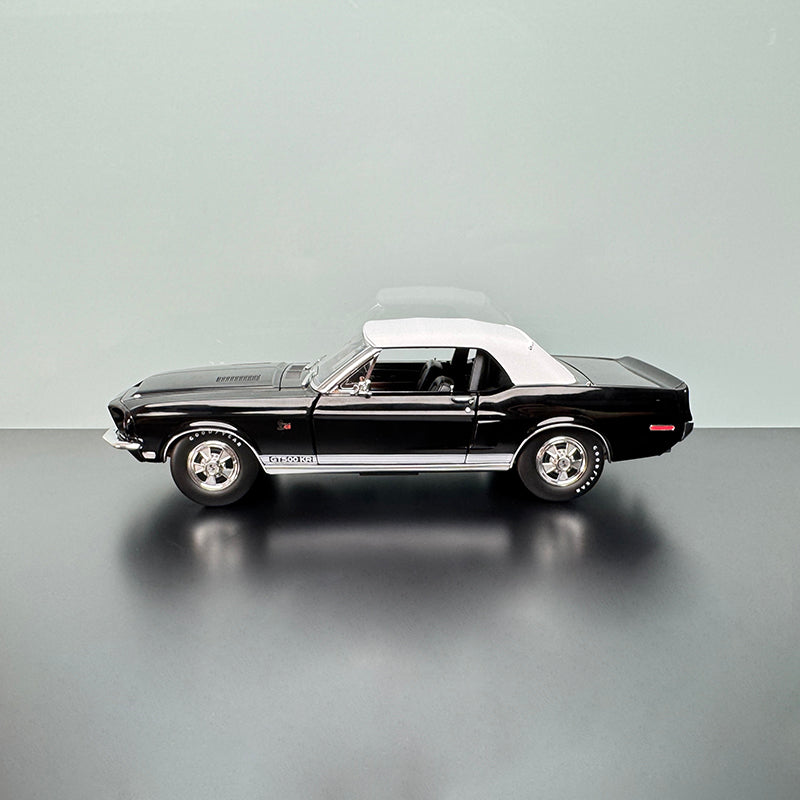 ACME 1:18 Shelby GT500KR “King of the Road” Diecast Model – Interactive Collectible