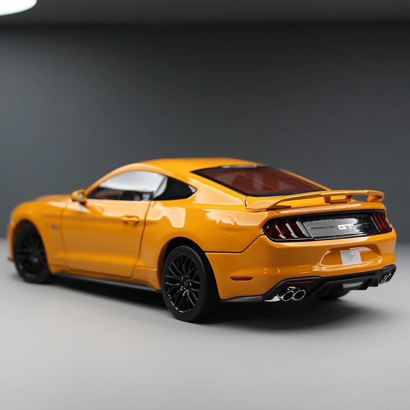 Ford Mustang 1:18 Alloy Model Car – Matte Black & Orange