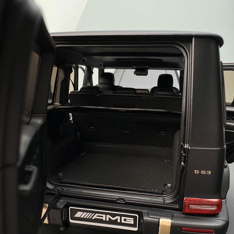 Almost Real 1:18 Mercedes-Benz G63 Alloy Model – Iconic Off-Road Luxury